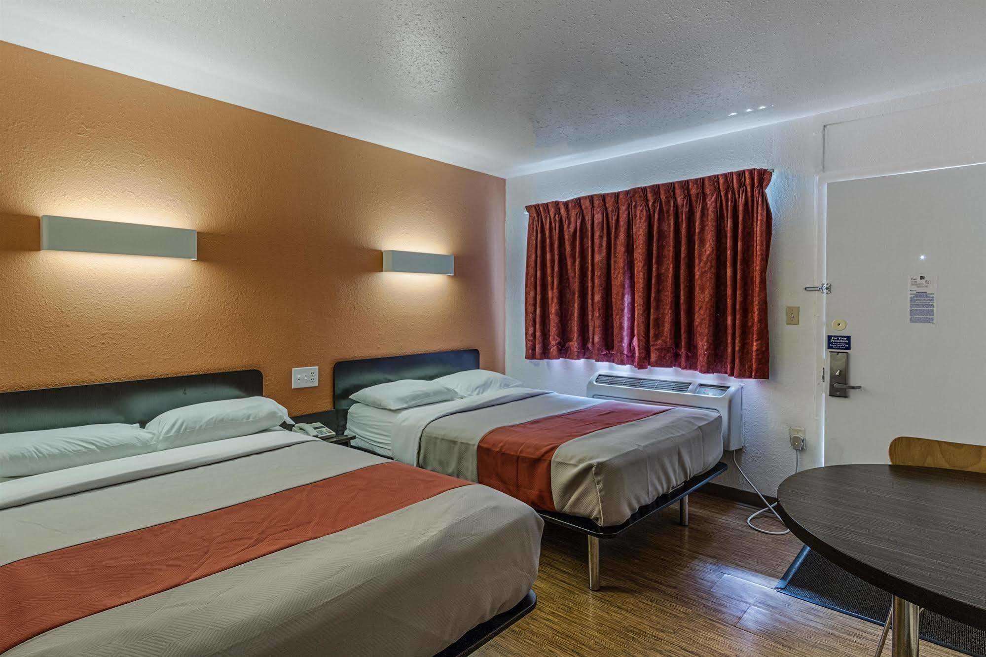 Motel 6-Oshkosh, Wi Zewnętrze zdjęcie
